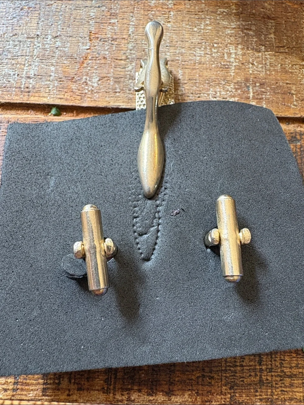 Vintage Gold-Tone Teardrop Mother-of-Pearl Cufflinks and Tie Clip Set Great Gift